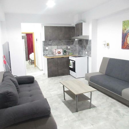 Artistic Rent Rooms & Apartments Nea Kallikrateia Exterior photo