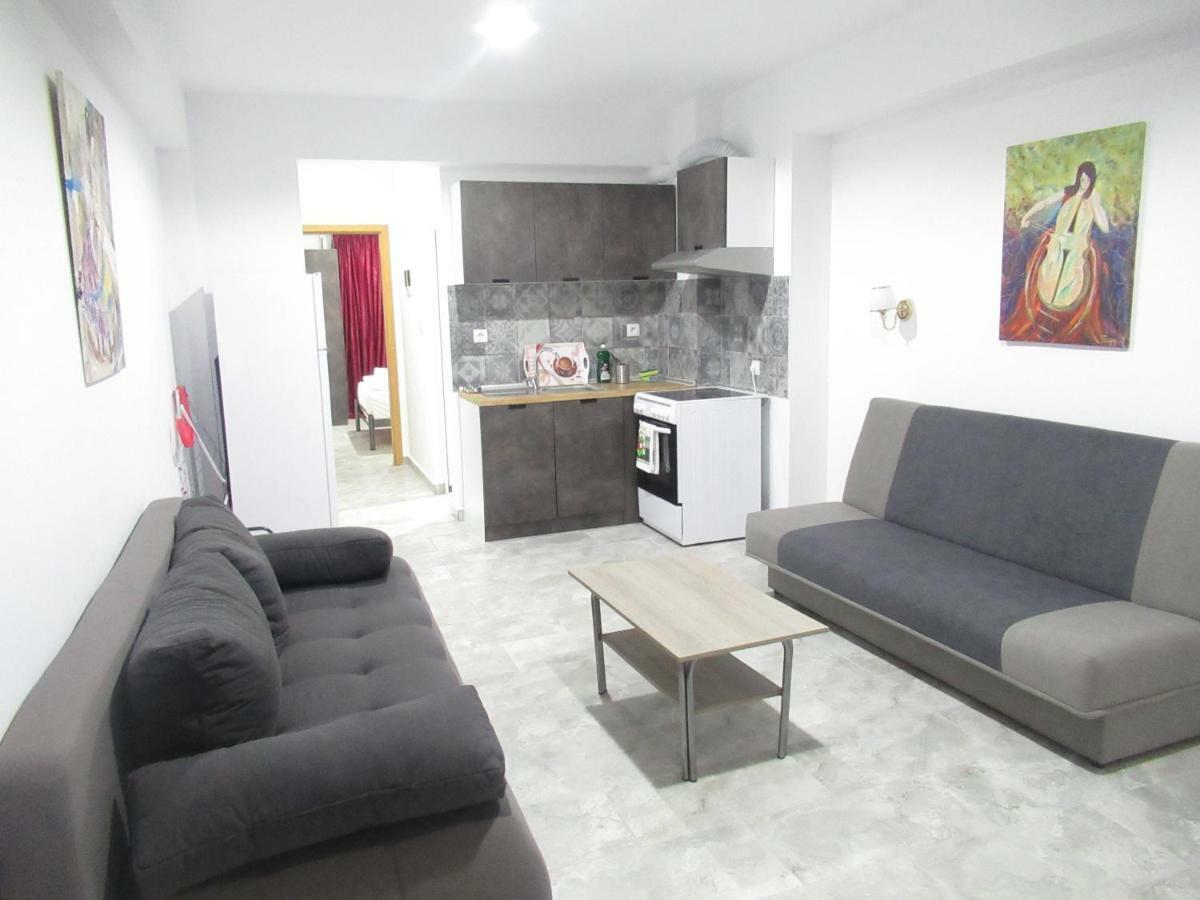 Artistic Rent Rooms & Apartments Nea Kallikrateia Exterior photo